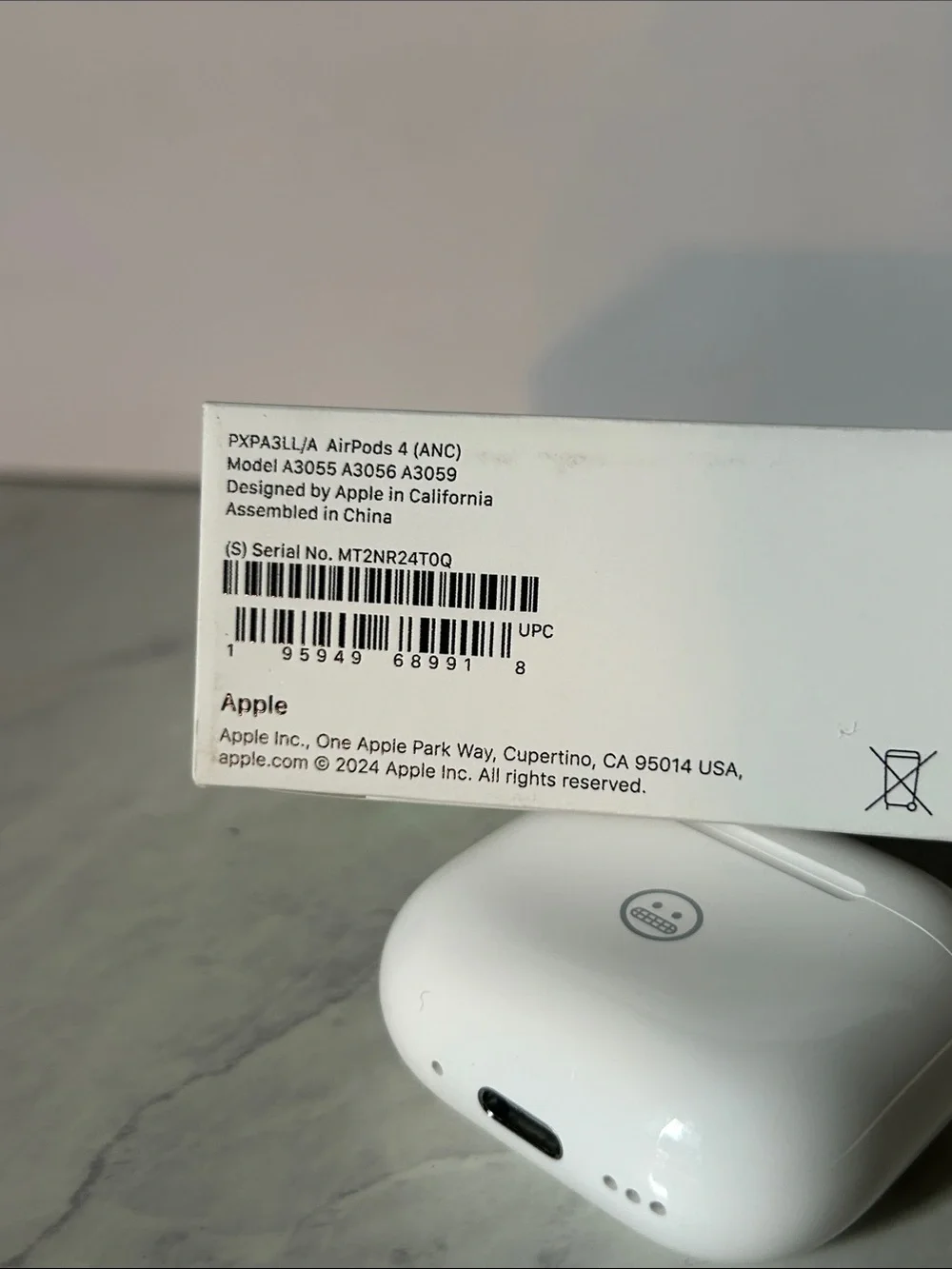 Apple AirPods 4 with Active Noise Cancellation White with 😬 engraved - Sealed!
